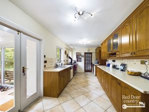 Kitchen- click for photo gallery